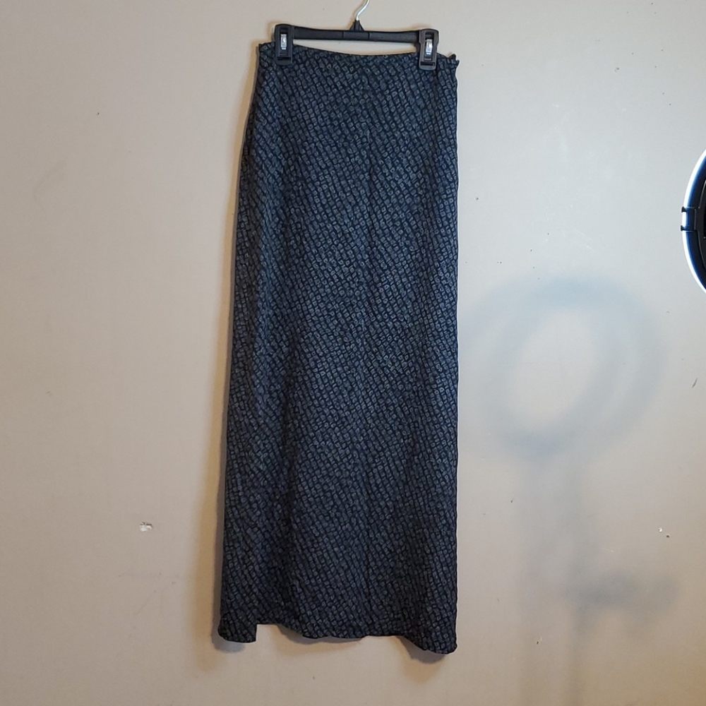 Banana Republic black & grey patterned skirt sz 0